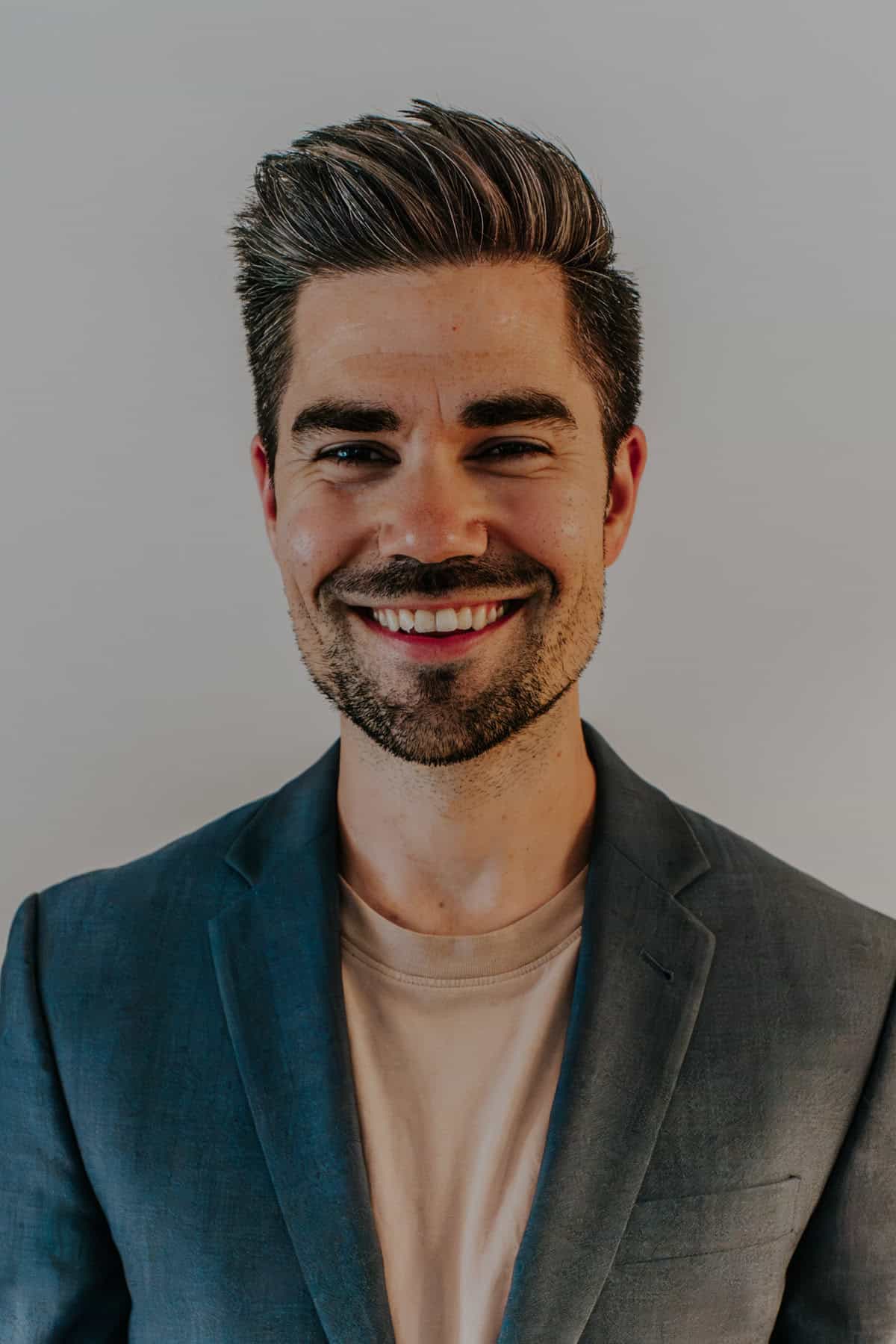 Christian man rebuilding life after porn addiction recovery Christian man rebuilding life after porn addiction recovery